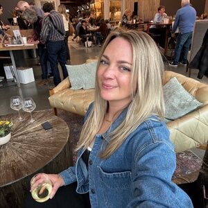 Meet your Posher, Devin